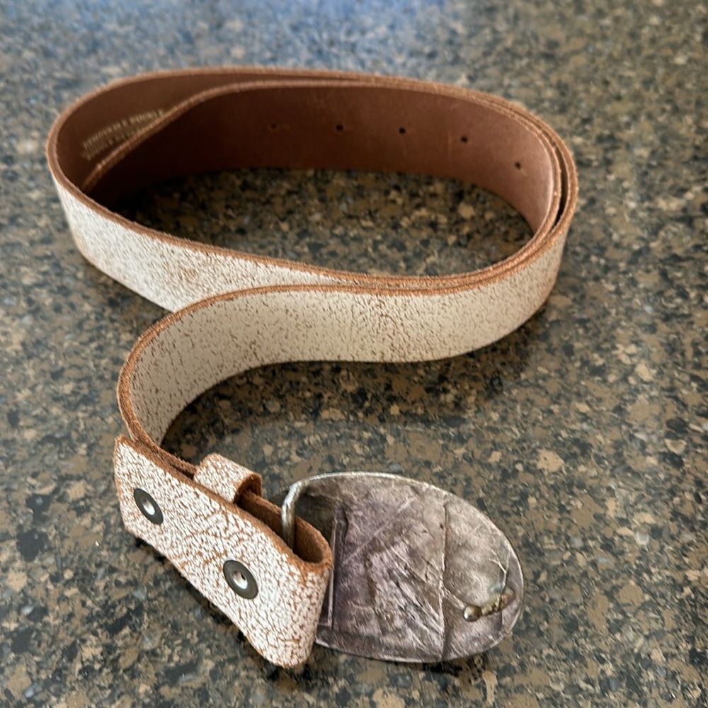 Two belts in one with Butterfly Rhinestone Buckle - Picture 2 of 9
